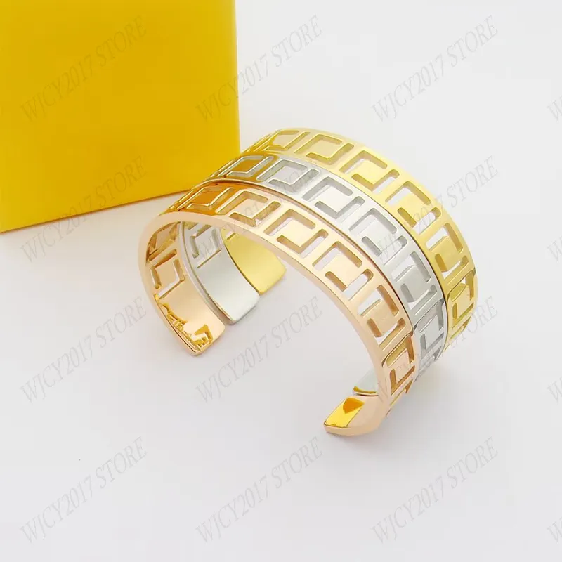 Nueva moda brazalete letra hueca para mujer pulseras de diseñador 18 K joyería de marca de oro regalo de pareja de boda brazaletes de amante con caja