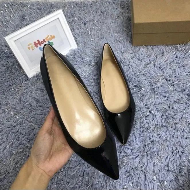 Femmes chaussures habillées semelle plate sans lacet chaussure en cuir verni femmes chaussures de fête de mariage noir bout pointu robe chaussure