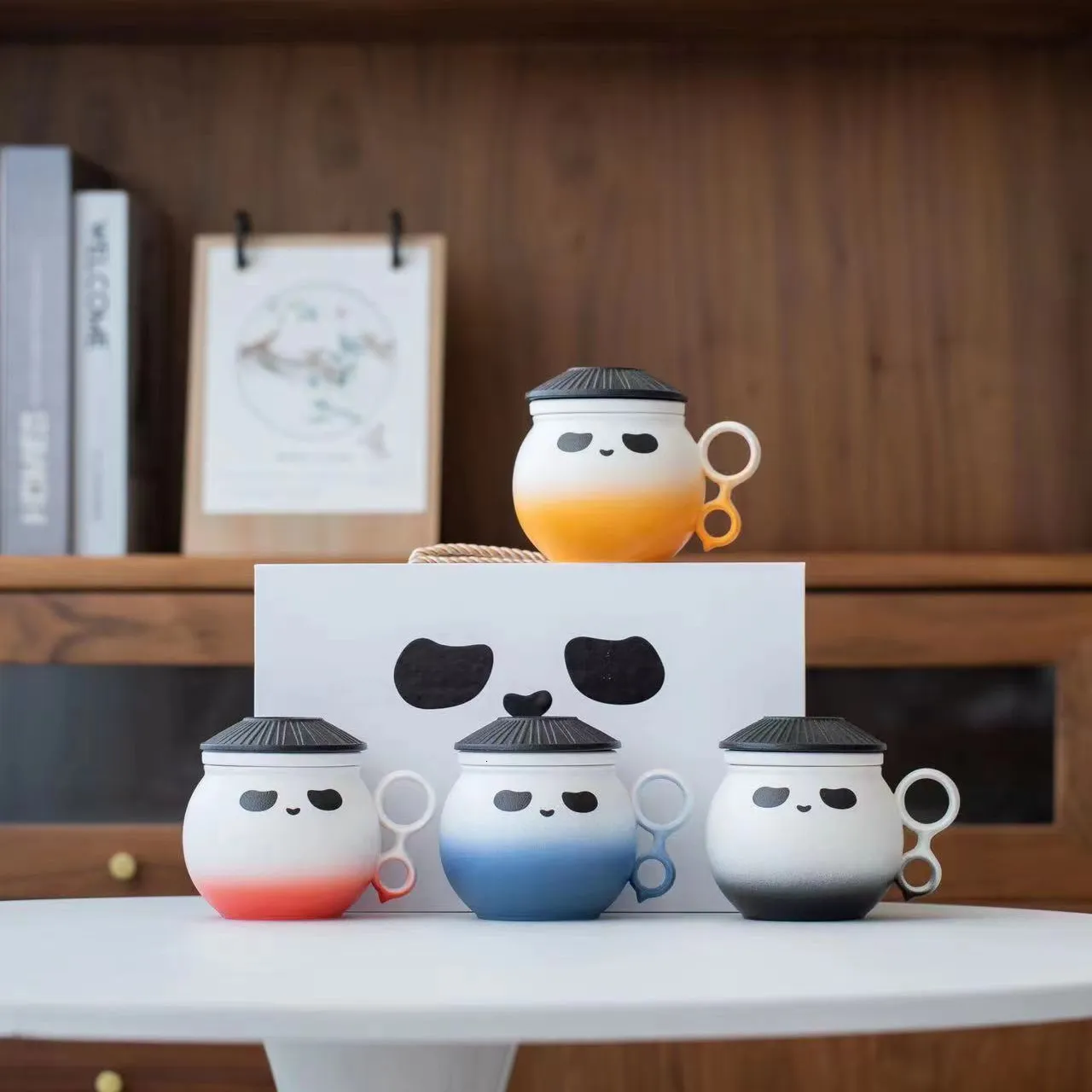 Mugs Panda Mug with cover Office cup Tea water separation Ceramic Home company business gifts 230828