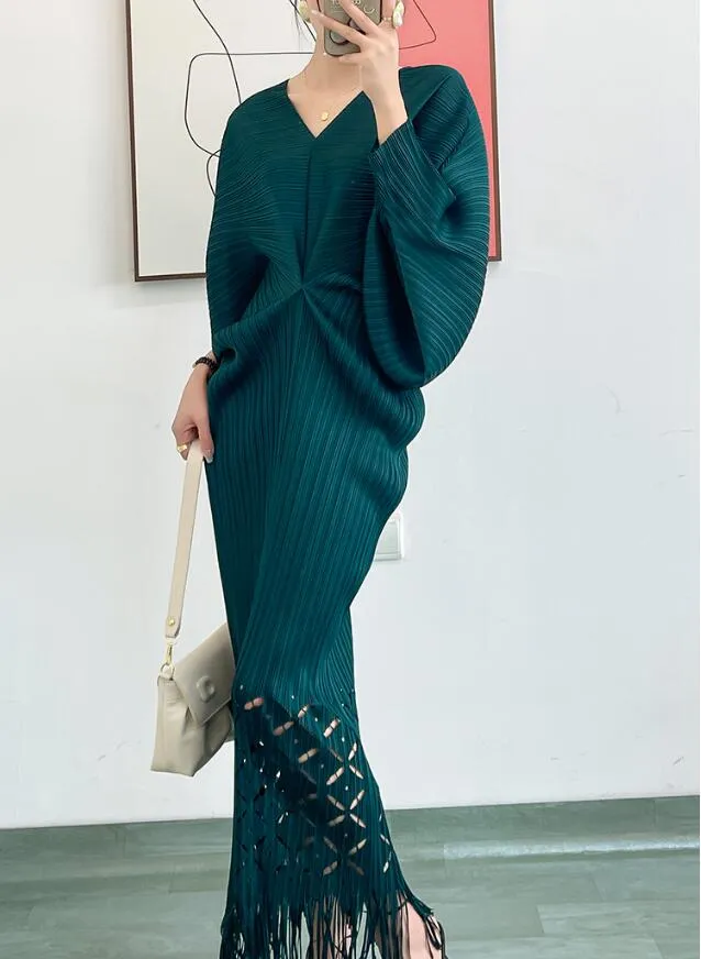 Elegant Pleated Maxi Dress - ISSEY Style Batwing Sleeve V-Neck Tassel Dress, Luxury Designer Gown, Fashionable Long Dress from Dhgate Basic & Casual Dresses - price 46.23 Elegant Pleated Maxi Dress - ISSEY Style Batwing Sleeve V-Neck Tassel Dress, Luxury Designer Gown, Fashionable Long Dress from Dhgate Basic & Casual Dresses - price 46.23