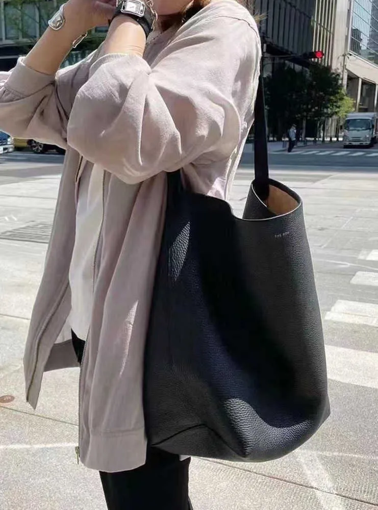 Designer Bag the row bucket bag Small big and versatile new tote handbag large capacity portable real leather handbag Commuter bag The first layer of cowhide