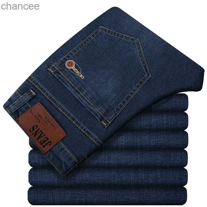 Jeans a gamba dritta da uomo oversize Pantaloni classici in denim Baggy Pantaloni casual nuovi primavera Taglie forti 44 46 48 Abiti di marca HKD230829