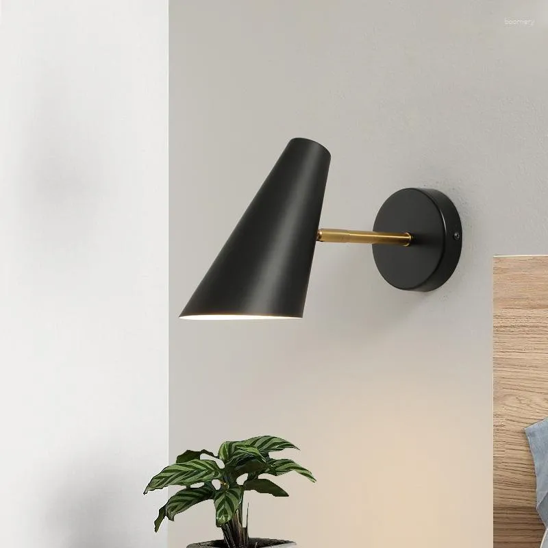 Lampada da parete Nordic comodino minimalista LED regolabile a 350 ° nero con interruttore a tirante camera da letto studio El apparecchi di illuminazione per interni