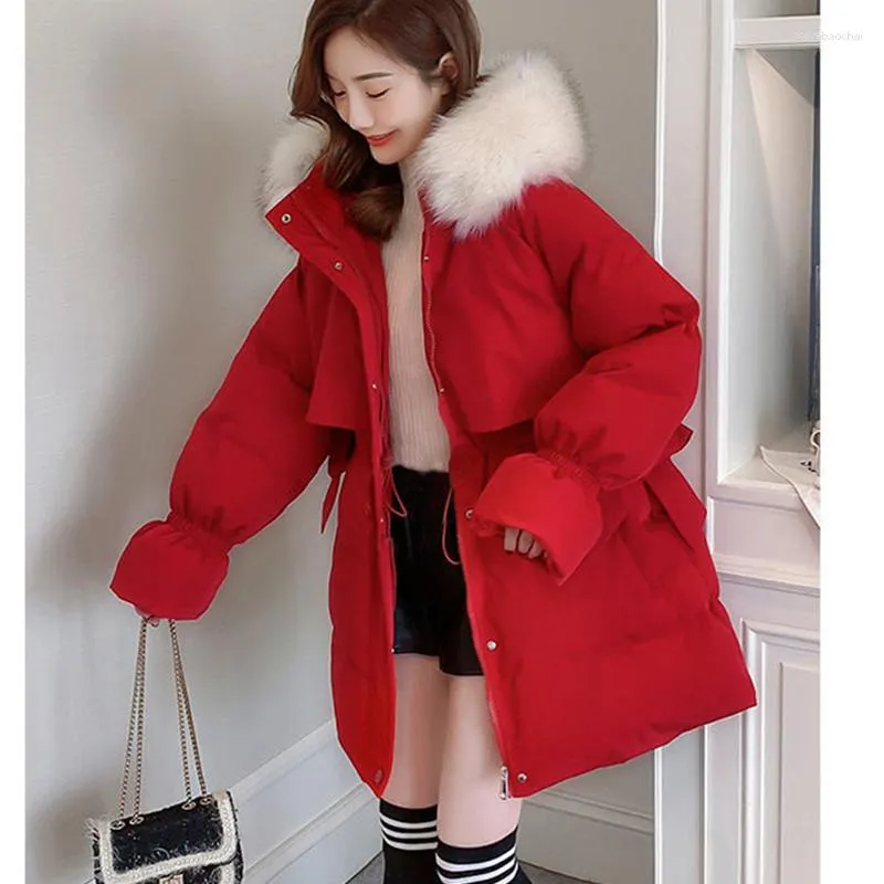 Kadın Trençkotları Sonbahar Kış Sıcak Parkas Kadınlar İçin Koreli Lady Tatlı Bowknot Kürk Kapşonlu Uzun Down Ceket 2023 Yıl Şanslı Kırmızı Dış Giyim