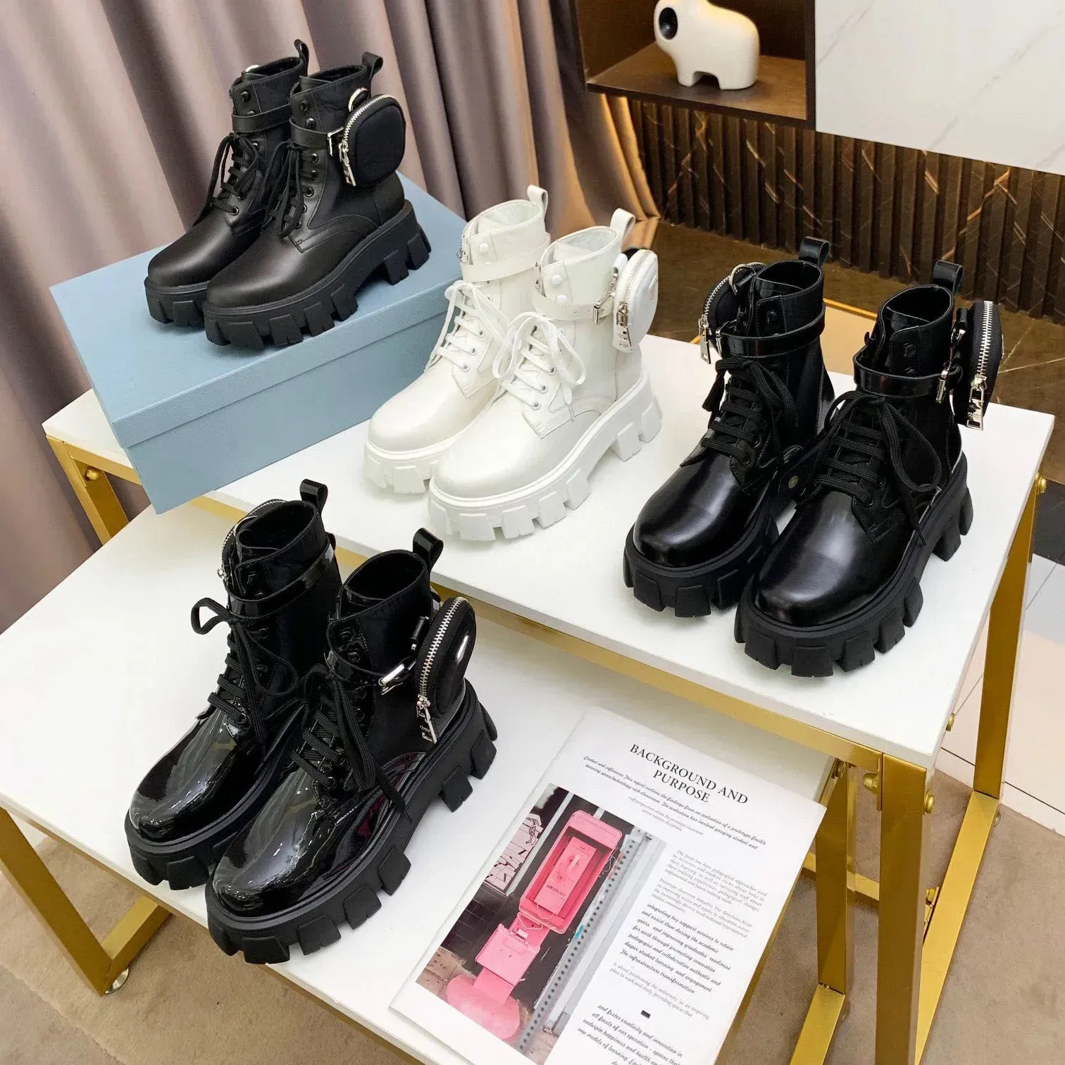 Bottes de créateurs Monolith Mocassins Chaussures Martin Chaussures de marque militaire Demi-cheville Inspiré avec sac Top Qualité Femmes Mans Combat Leathe Boot Knight