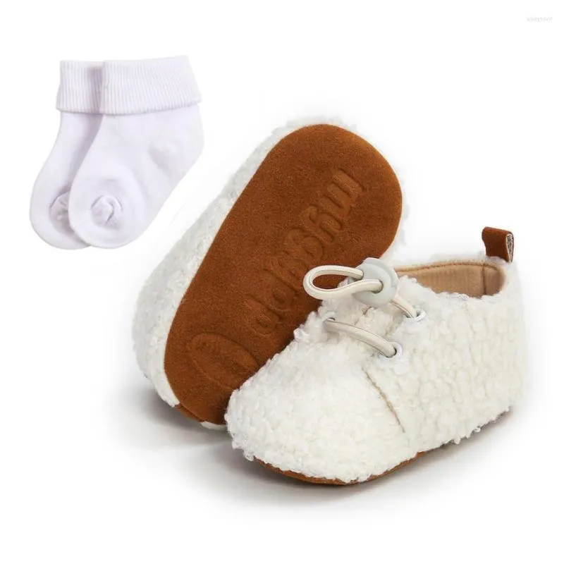 Primeiros caminhantes Jlong Outono Bonito Dos Desenhos Animados Bebê Fácil Lace-up Sapatos Infantil Quente Fluffy Sneaker Meias Set Criança Walker 0-18 Meses