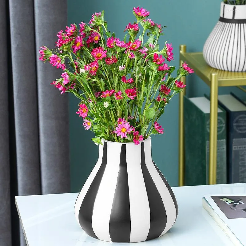 Vases Nordic Ins Vase en céramique Creative Home Porche Salon TV Cabinet Bureau Arrangement de fleurs Décoration de conteneur séché