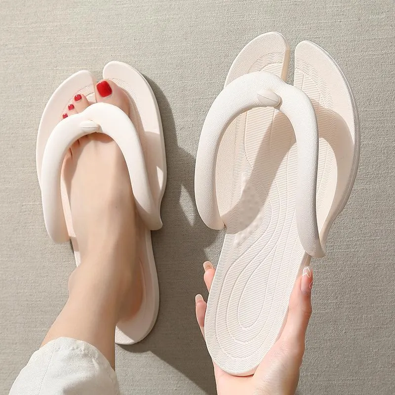 Slippers Soft Sole Platform Flip Flops for Women Clip Toe eva не скользящая облако женщина 20233 Летние толстое дно слайды ванной комнаты
