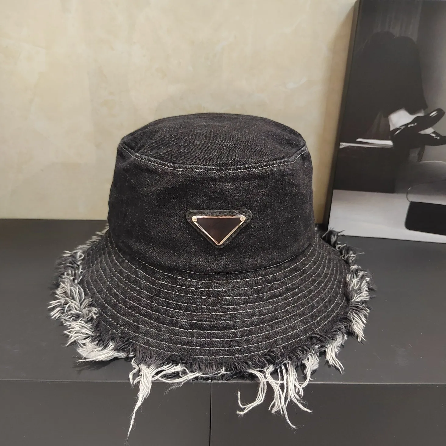 Prada bucket hat 2025 dhgate