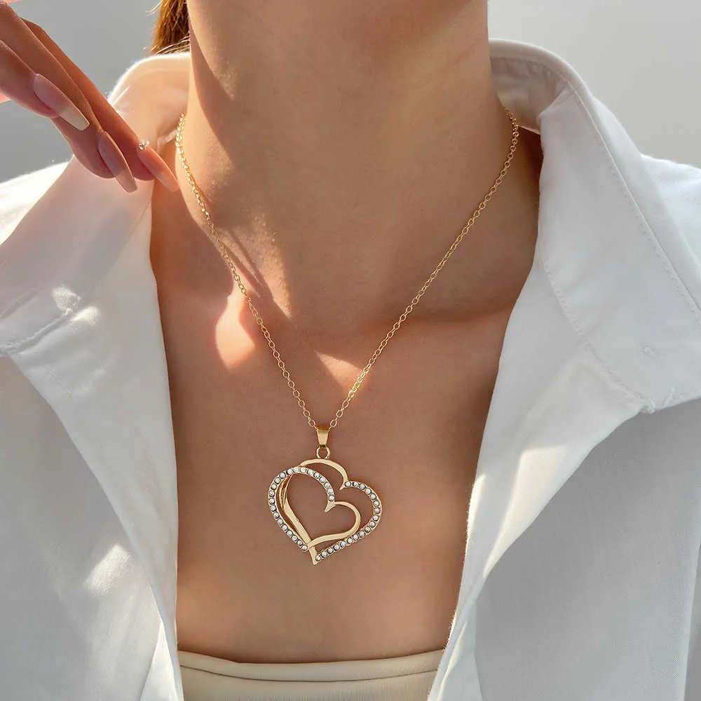 New trendy shop necklaces