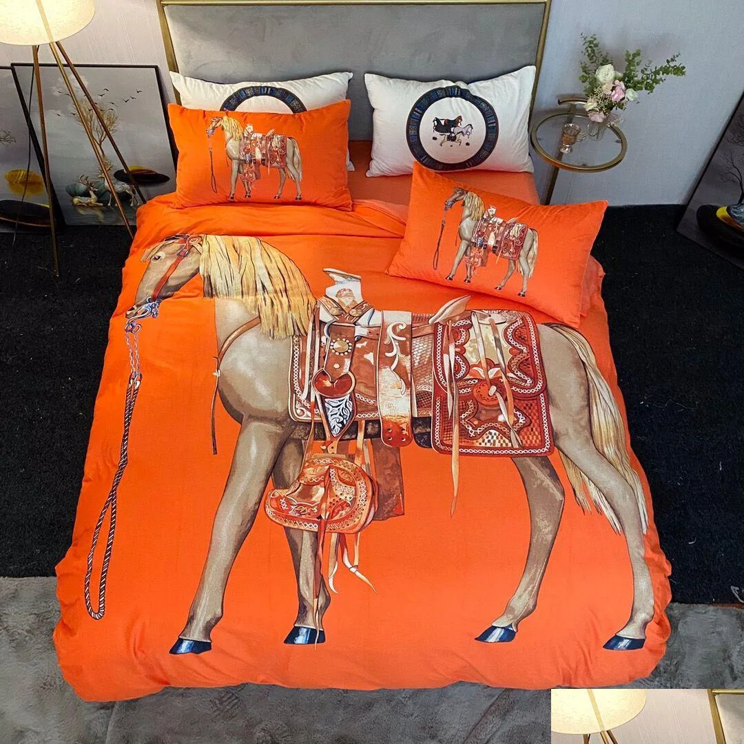 Set di biancheria da letto 2022 Arancione Er 4 pezzi Veet Queen Trapunte da letto Federe di lusso King Size Lenzuolo Decorazione della casa Consegna di goccia Giardino T Dhkle