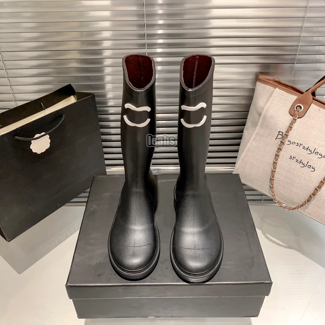 Des Chaussures 타이어 부츠 디자이너 Chelsea Martin Boots 여자 남성 부츠 패션 부티 플랫폼 럭셔리 검은 색 투명한 고무 산책 쇼 겨울 스노우 레인 부츠