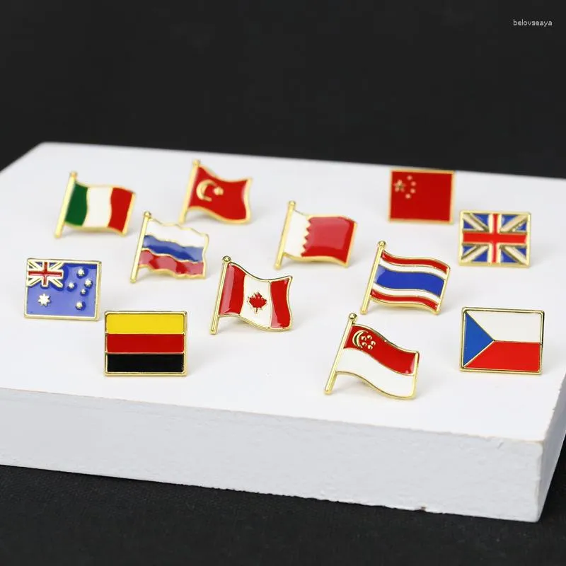 Broches 5 pièces épinglettes de drapeau National de divers pays galvanoplastie métal Canada dégoulinant accessoires pour vêtements Badges du Qatar