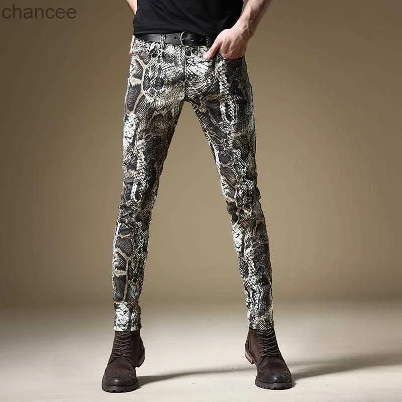 Jeans extensibles imprimés peau de serpent pour hommes de luxe léger Version coréenne pantalon en jean Hip Hop Slim à la mode Jeans décontractés HKD230829