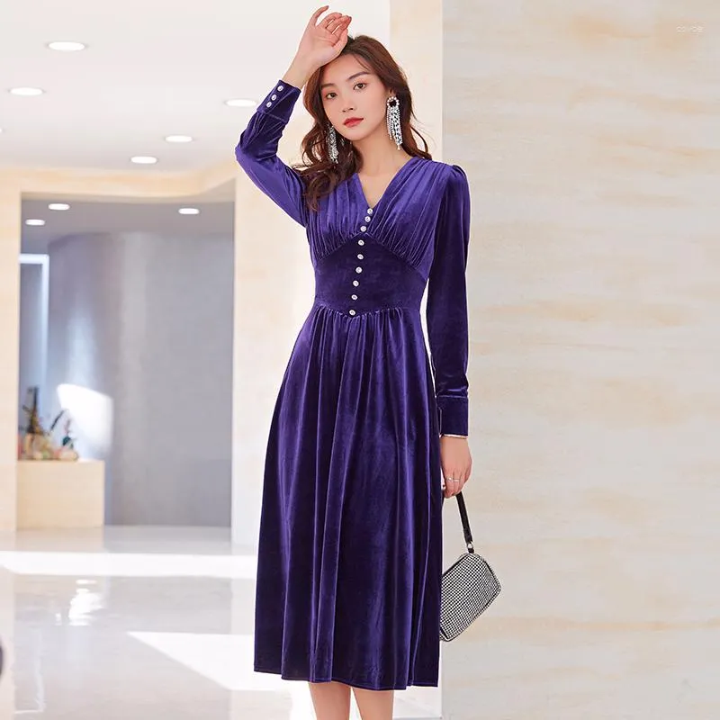 Casual Dresses YIGELILA Fashion Women Velvet Long Dress Elegant Solid V-neck Empire Slim Mid-length A-line Purple 66348