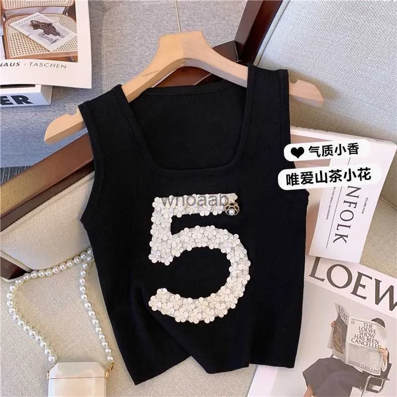 Czarne kwiaty 3D Kamizelka Kamizelka Kobieta bez rękawów Sumping Sweter Sweter O-Neck Appliqued Jumper Knitwear T Shirt TEE Elastic H203 HKD230829