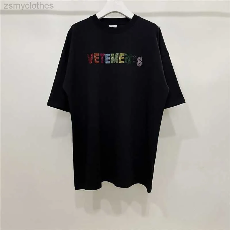 T-shirt da uomo di buona qualità Nuovo strass Vetements T-shirt nera Uomo Vetements Casual Donna Tees VTM Camicie oversize Abbigliamento uomo