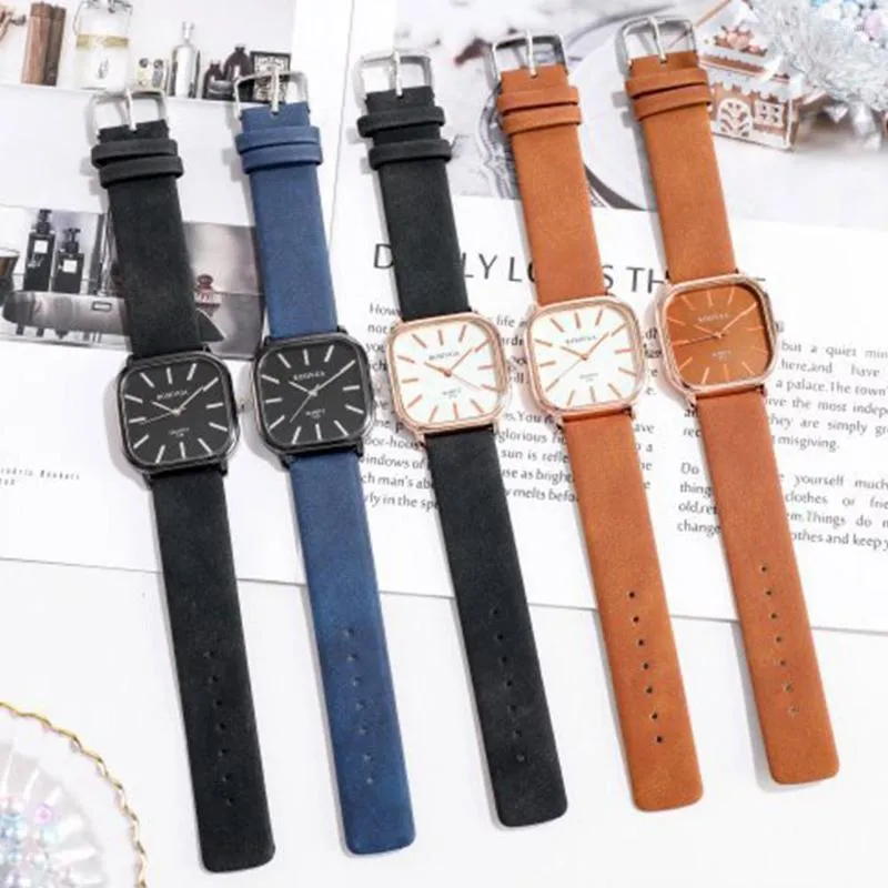 Montres-bracelets Mode Ceinture En Cuir Carré Quartz Montre Académie INS Style Vintage Montre-Bracelet Couple Étudiant Coréen Casual Hommes Femmes Cadeau