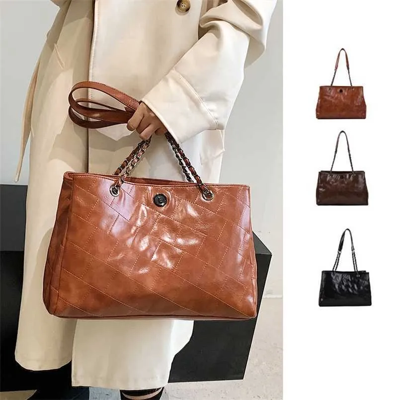 Sacs de soirée à grande capacité Sac fourre-tout à la mode Brand de la chaîne de Lingge féminine Hiver High-End Feel Sac 230828