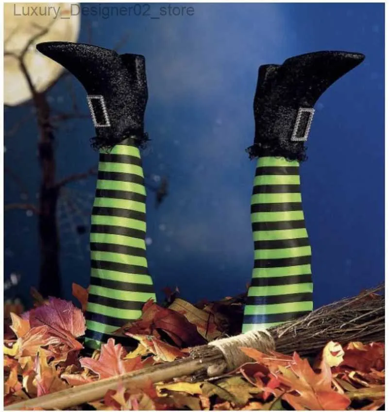 Halloween ed Décorations de porte de jambe de sorcière pieds volants avec  des chaussures Décoration d'Halloween Cuisses de sorcière maléfique Sexe
