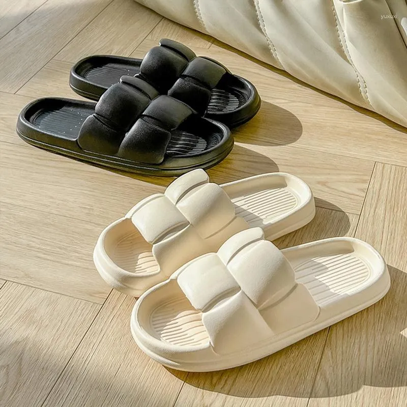 Kapcie grube platforma miękka podeszwa chmurki 2023 Summer Beach Flip Flip Flops Korean Eva Sandal do domu na zewnątrz nie-poślizgowe zjeżdżalnie