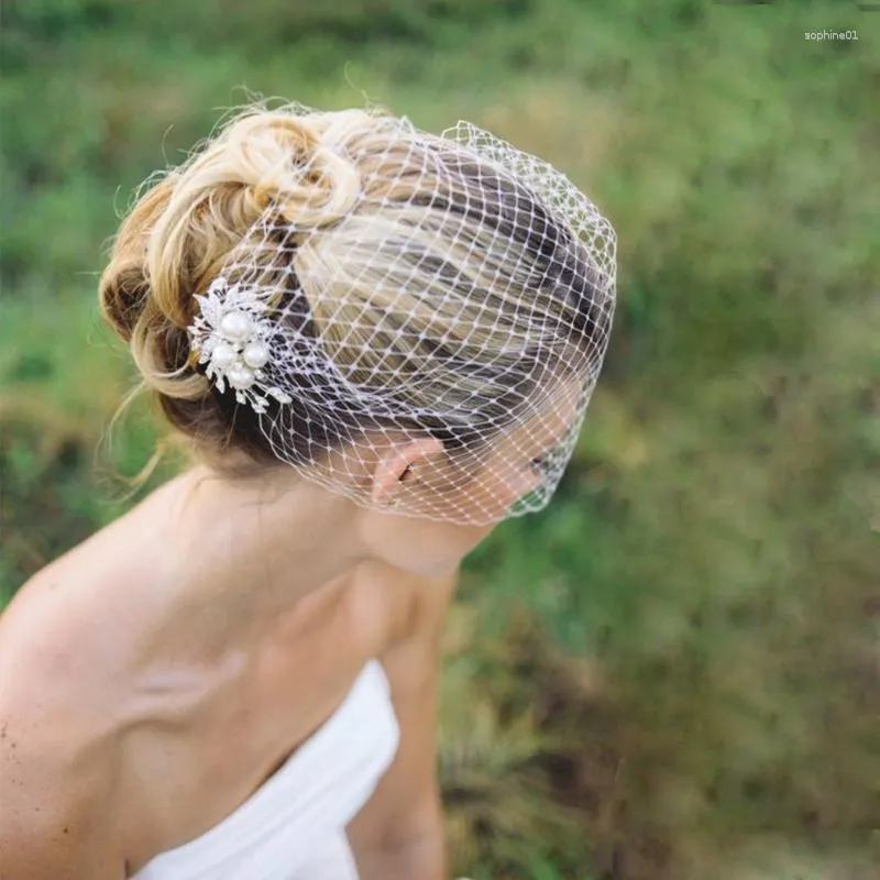 Coiffures élégantes chapeaux de mariage blanc ivoire fascinateurs femme fête perlée net accessoires de mariée avec peigne