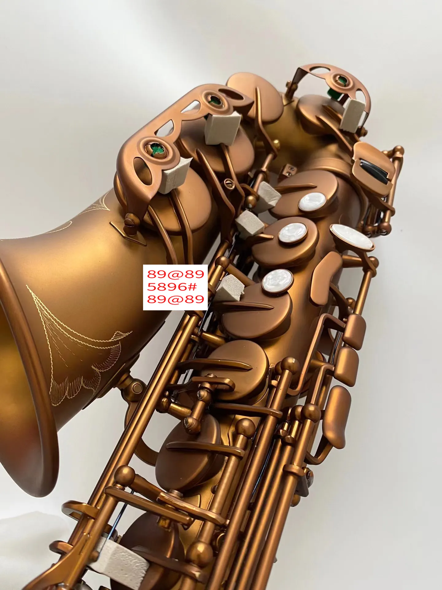 ハイエンドマットゴールドプロフェッショナルアルトサックスサクソフォンフラットeチューンブラスゴールドメッキマットプロセス高品質のトーンジャズ楽器