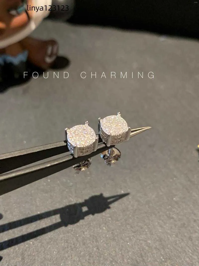 Brincos de cravo Legal!Diamante de moissanite vvs de alta qualidade em estilo punk