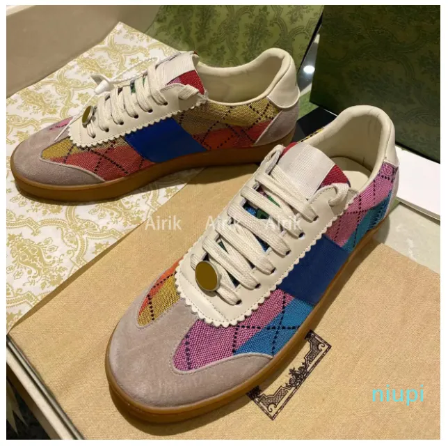 Scarpe da tavola Sneakers di design di lusso Running in pelle vintage Casual da donna Bee Sneaker casual comoda e versatile