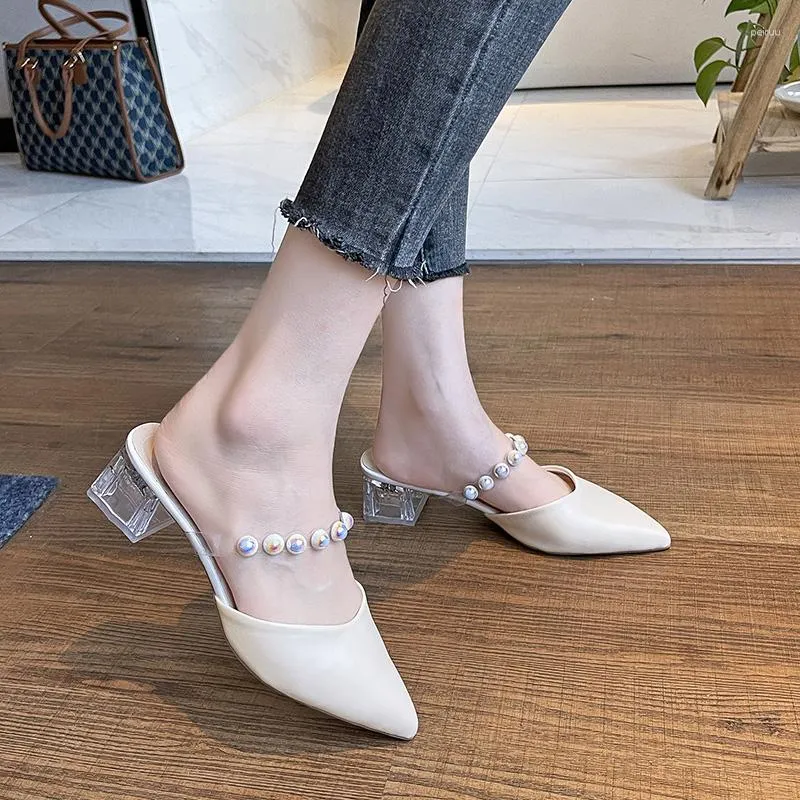 Hausschuhe Sommer Frauen Schuhe Frau Rutschen Klar Transparent Heels Weibliche String Bead Perle Bedeckt Spitz Casual Maultiere