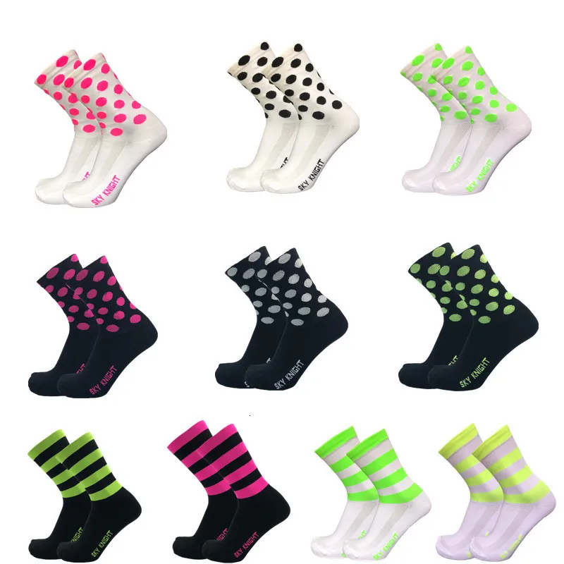 Sports Socks SkyKnight 2Style Compression Stripe Dot Bike Men Kvinnor Cykling Professional Sport Breatbar Bicycle Racing Sock 230830