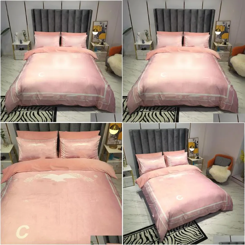 Set di biancheria da letto Rosa Stilista invernale Veet Lenzuolo Lettera Piumino stampato Er Federe Designer queen size di alta qualità Comfort Dhas1