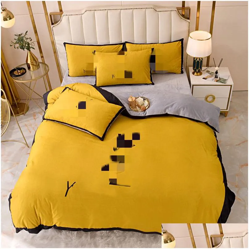 Set di biancheria da letto Set di design invernale giallo Veet Piumino Er Lenzuolo Lettera stampata 2 pezzi Federe Queen Size Trapunte di lusso Drop Deli Dh2Ez