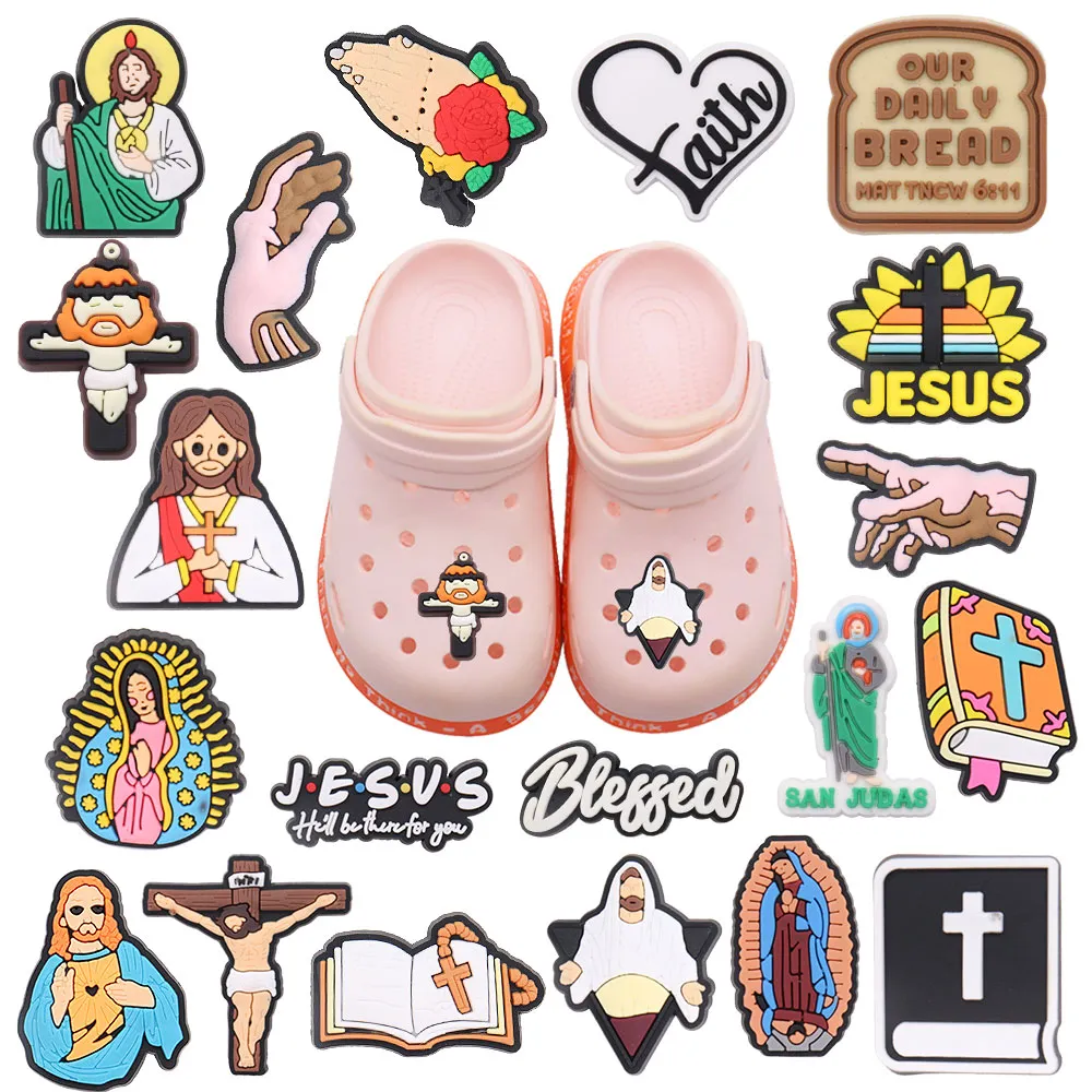 Großhandel 100 Stück PVC Gesegneter Glaube Jesus Unser tägliches Brot Gartenschuhschnalle Dekorationen für Erwachsene Charms Button Clog Rucksack