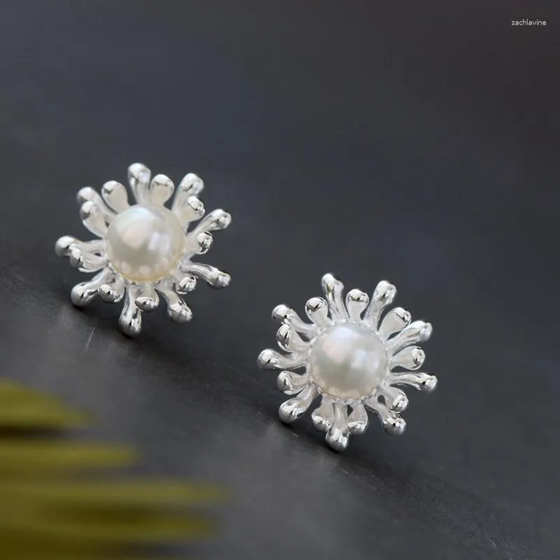 Kolczyki stadnorskie Prawdziwy 925 Sterling Srebrna moda Petal Studs Uszy Inkrustowane naturalne słodkowodne Perły K inkurowe damskie dar biżuterii w stylu narodowym