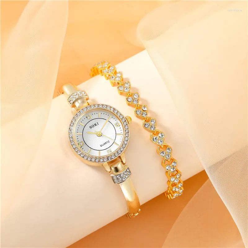 Montres-bracelets 2023 Marque Femmes Montre De Luxe Petit Cadran En Cristal Bracelet À Quartz Ensemble Loisirs Mode Polyvalent Montre-Bracelet Goutte