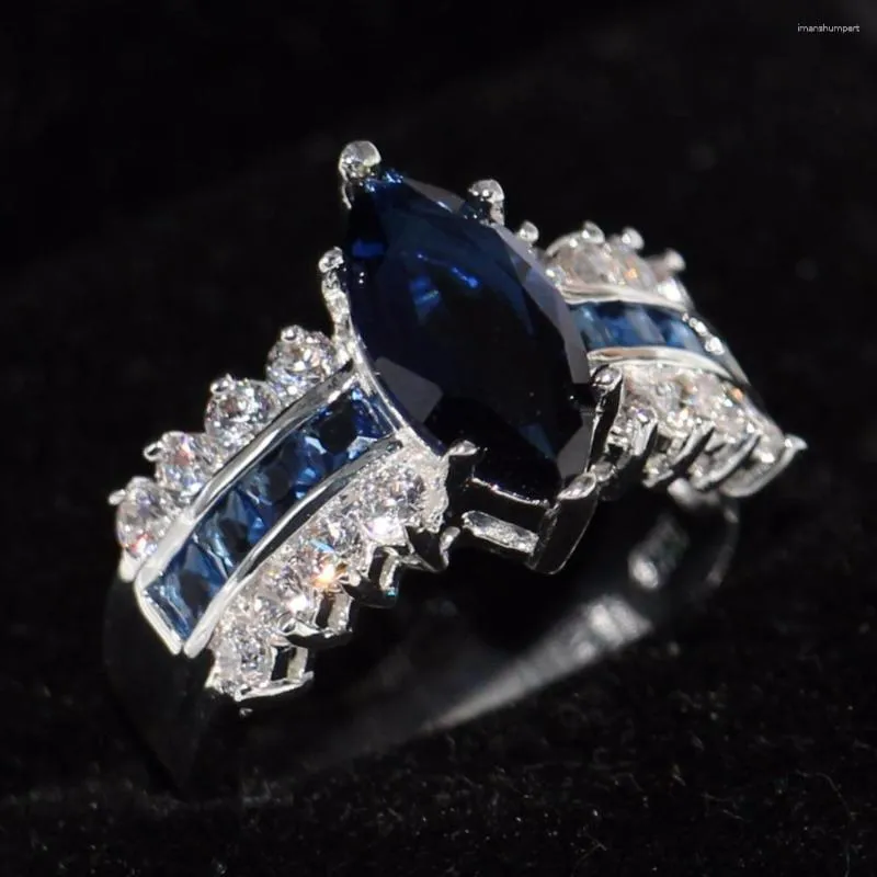 Кластерные кольца бросают оптовые роскошные украшения 925 стерлинговый син -синий синий чистый кубический цирконий вечеринка Женская обручальная кольцо
