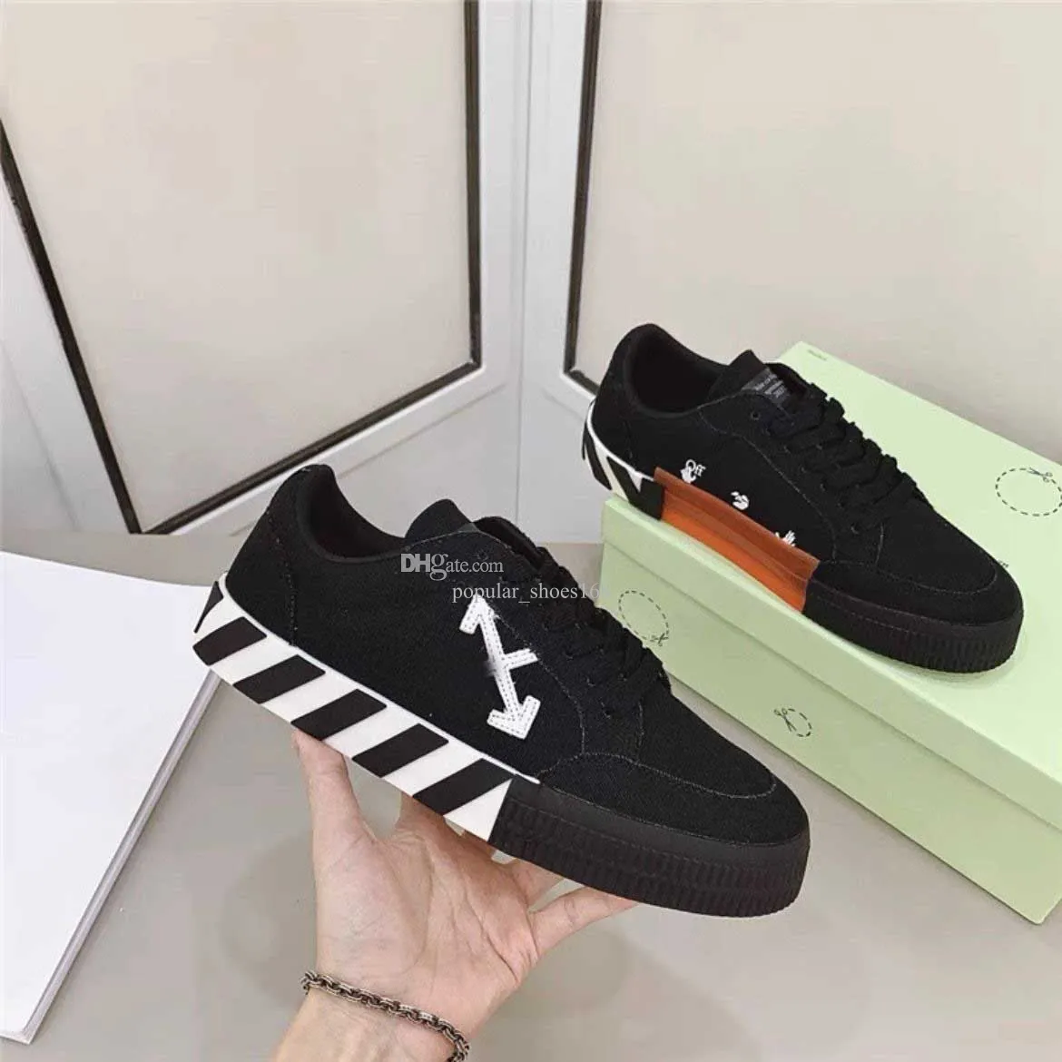 Men's shoes, tennis shoes, green arrow casual shoes, white shoes, leather round toe sneakers, women's offs brand sneakers, non-slip soles, classic running shoes.