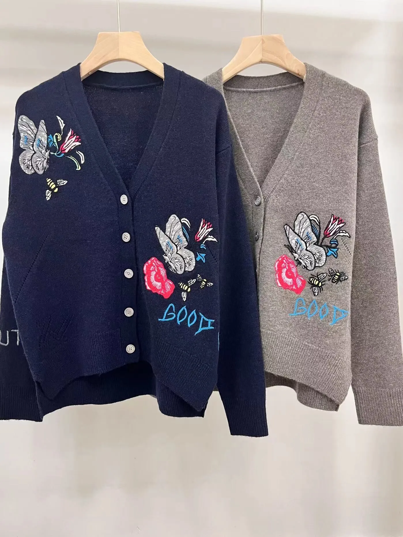 Women's Sweaters Fall Ladies V-Neck Cardigan Women Exquisite Butterfly Flower Letter Embroidery Long Sleeve Single Breasted Sweater Coat 230831