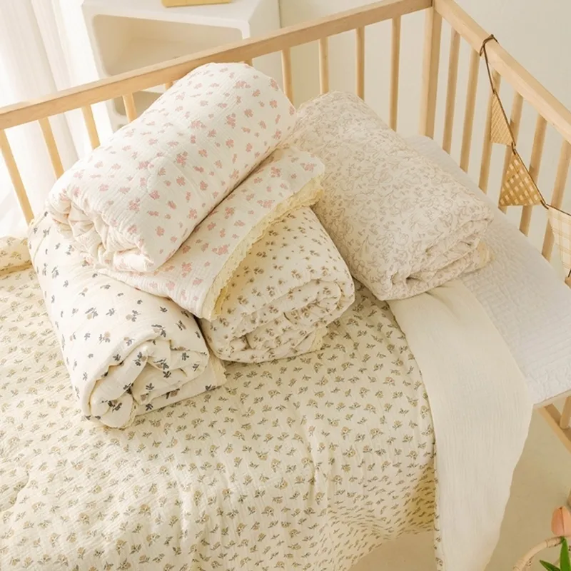 Quilts Cotton Baby Quilt for Spring/Summer Children Muslin Comforter Soft Breathable Baby Blanket for Kindergarten Bedding 230831