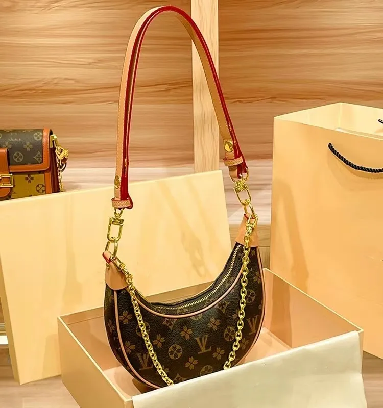 Womens Louiseits Multi Pochette Excessories حقائب مصممة حقائب اليد Viutonits المفضلة كروسيب حقيبة سيدة العلامة التجارية في المساء كيس القمر حقيبة القمر