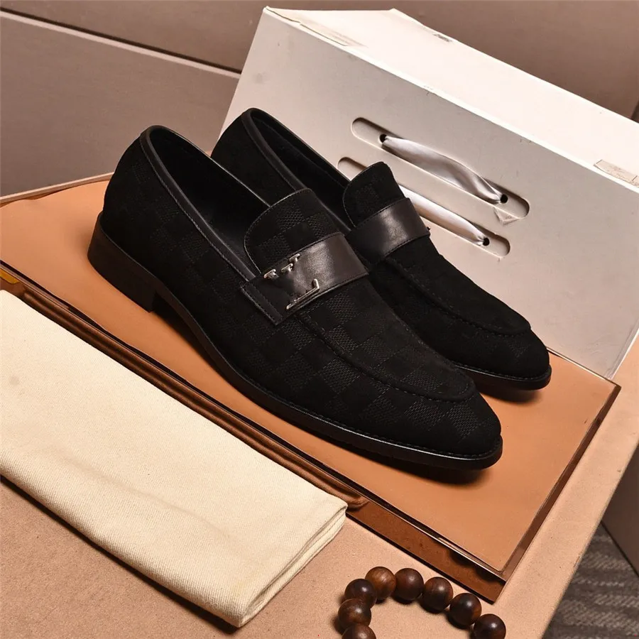 Designer de luxo dos homens casuais sapatos oxford homens vestido sapatos de couro deslizamento em couro envernizado mocassim glitter calçados masculinos apontou toe sapatos para homem