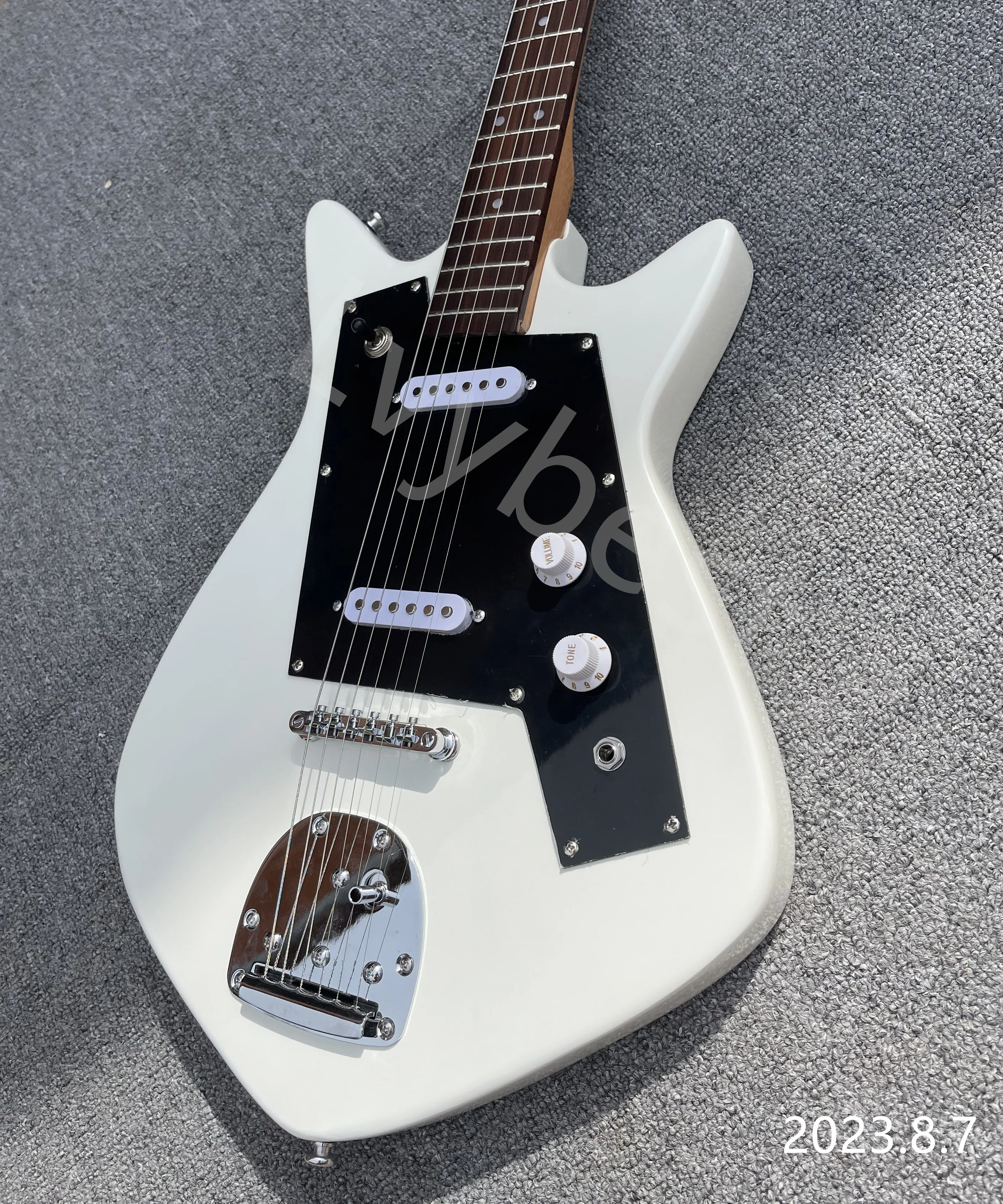 ホワイト ソリッドボディ エレキギター Amazon | STAGE EVOLUTION エレキギター | エレキギター | 楽器