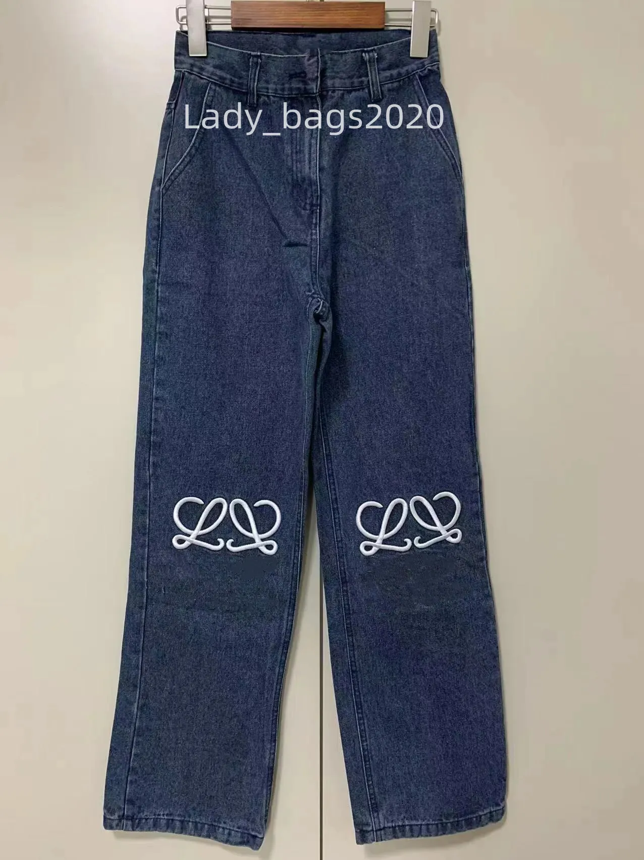 Designer Dames Jeans Aankomst Luxe Blauwe Jean Hoge Taille Straat Uitgeholde Patch Geborduurde Decoratie Casual Blauwe Rechte Denim Herenbroek