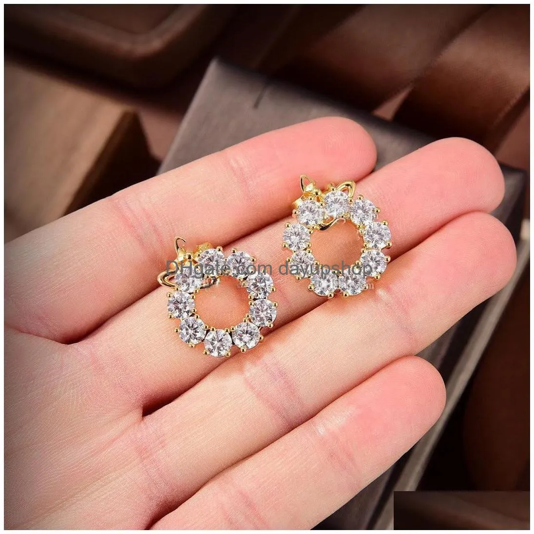 fashion designer brand stud earring for woman letter vivian diamond pearl gold hoop earing westwood women trend saturn earrings hio34