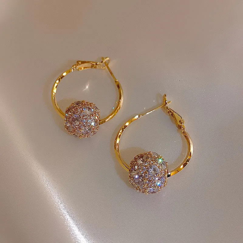 Hoop Huggie 14K Real Gold Plating Korea Selling Fashion Jewelry Round Zircon Beads Swivel Earrings Luxury Women s Prom Party Accessories 230830