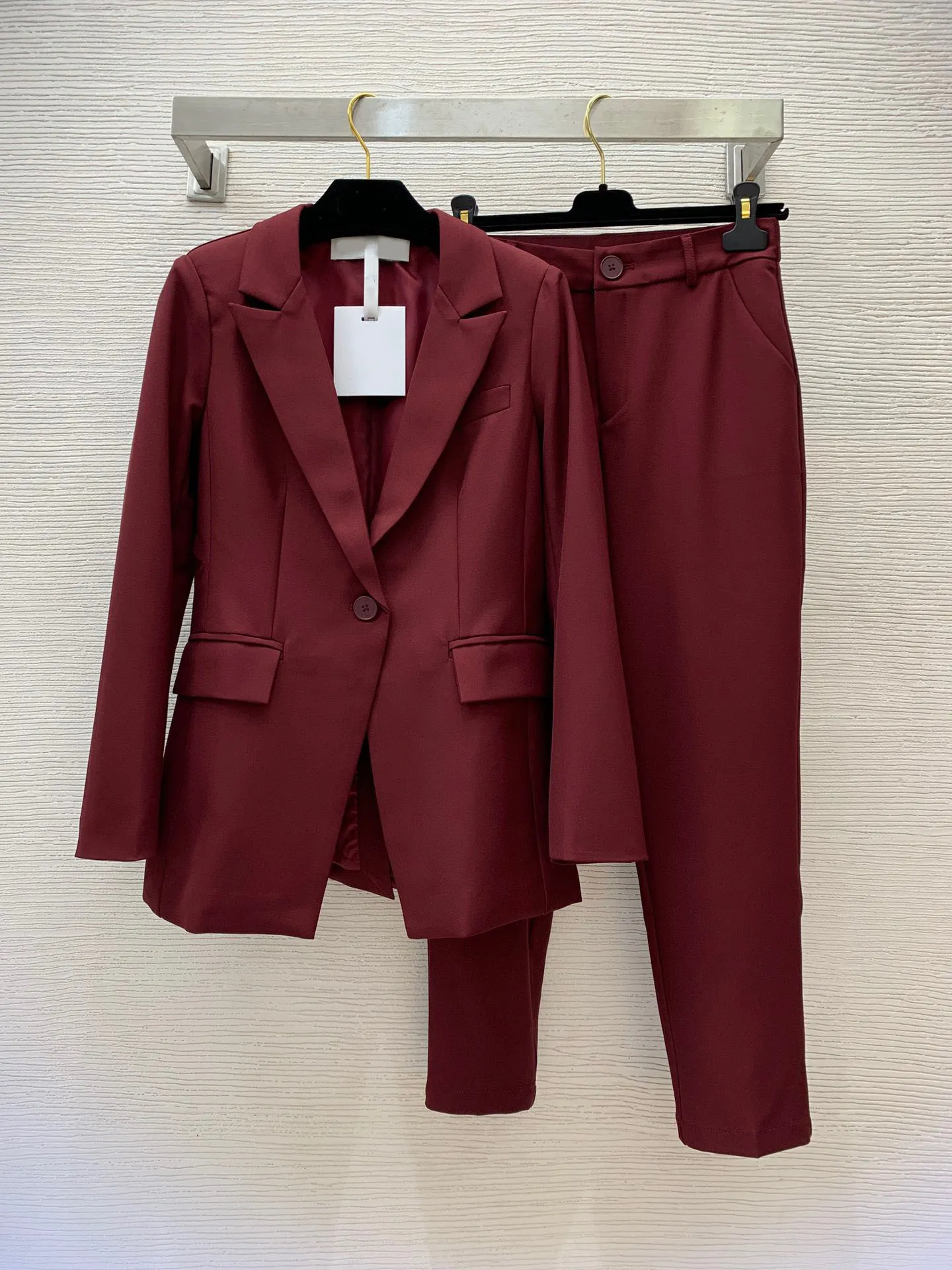 2023 Herfst Wijnrood Effen Kleur Tweedelige Broeksets Lange mouwen Notched Revers Single-Button Blazers Top Lange kokerbroekpakken Set 2-delige pakken B3G292327