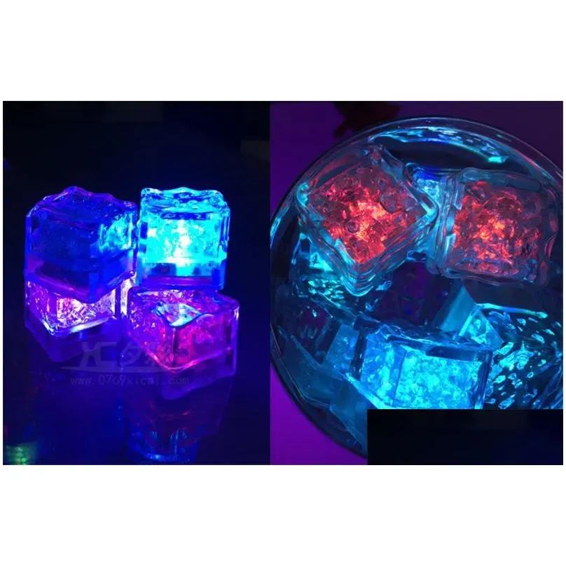 Cubetto di Ghiaccio A LED Impermeabile, 24 Pezzi Multicolore Lampeggiante C5251