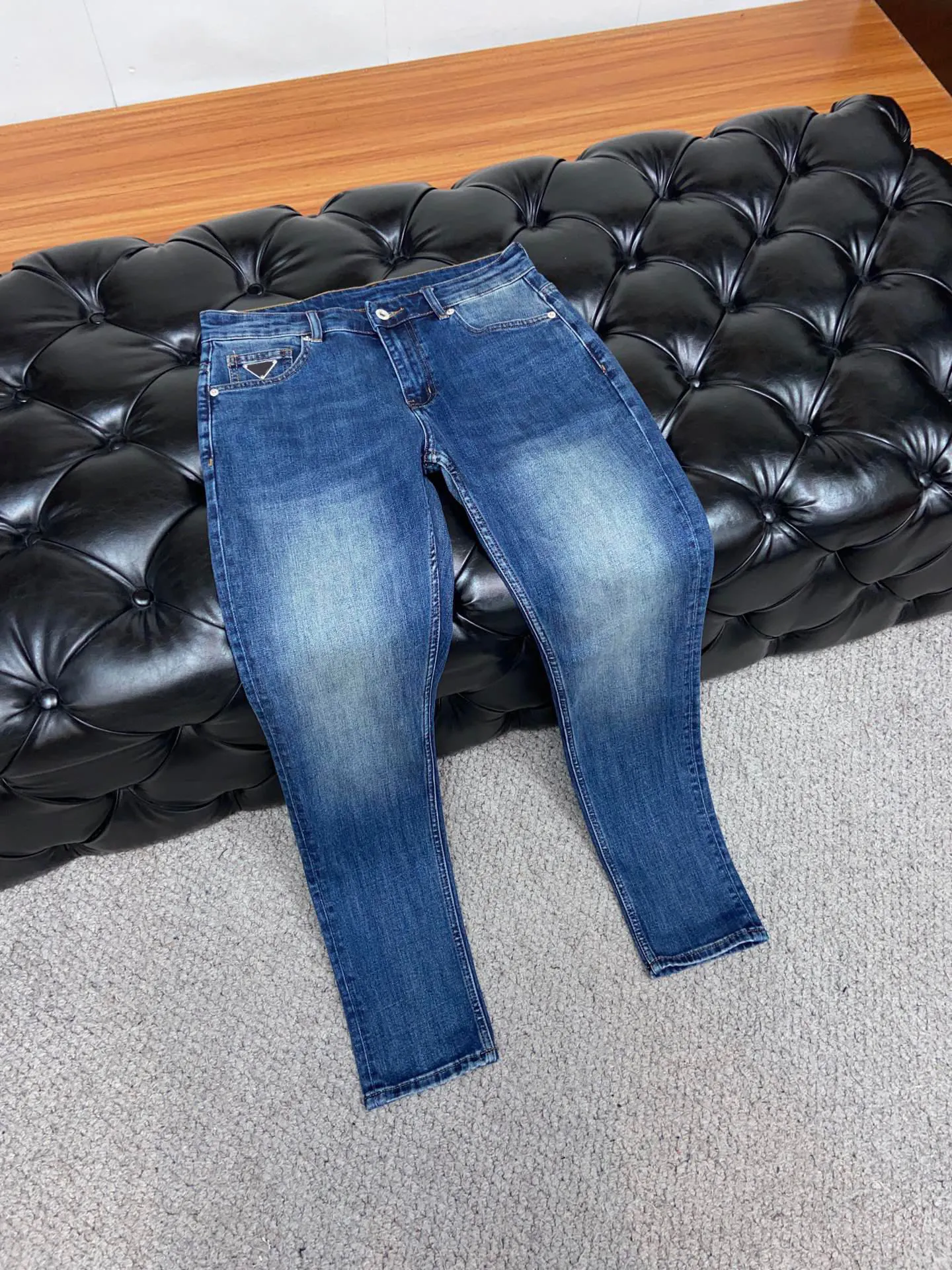 Jeans da uomo belli di fascia alta, comodi pantaloni blu in materiale misto cotone elasticizzato, jeans di marca di lusso dei migliori designer