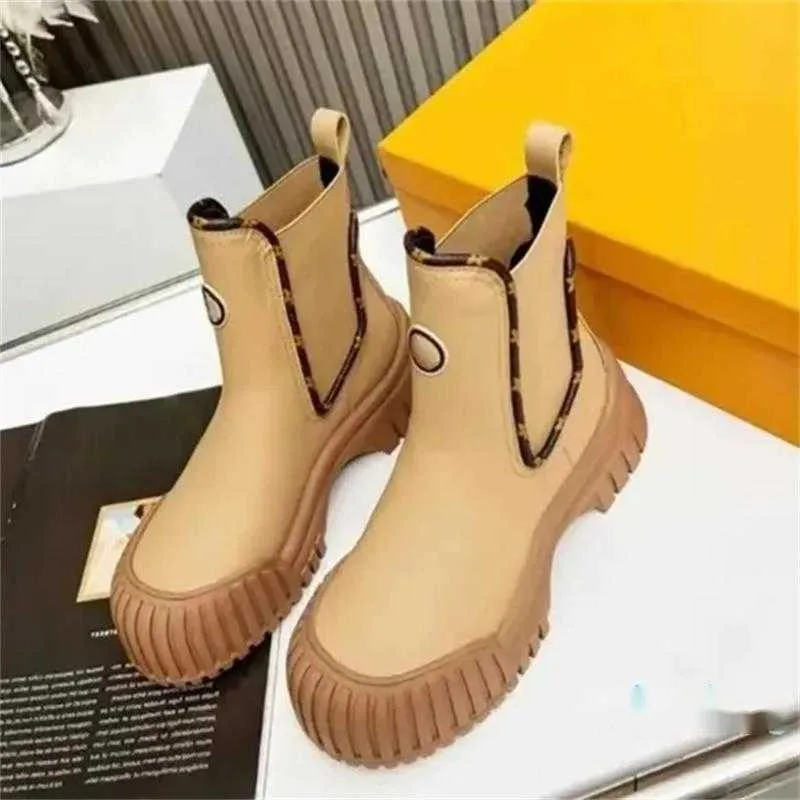 How to shop stretch combat boots